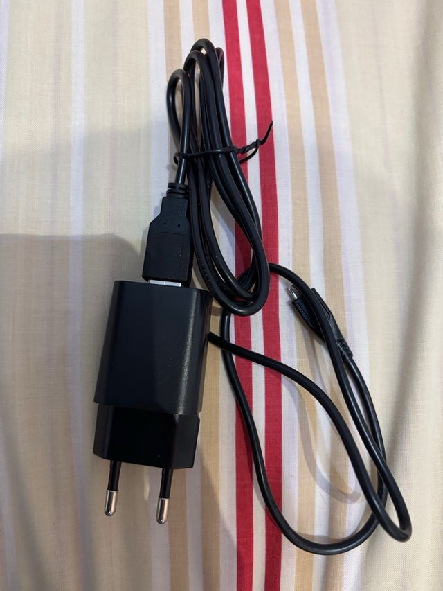 Tablet SK8 7 HD con supporto per auto