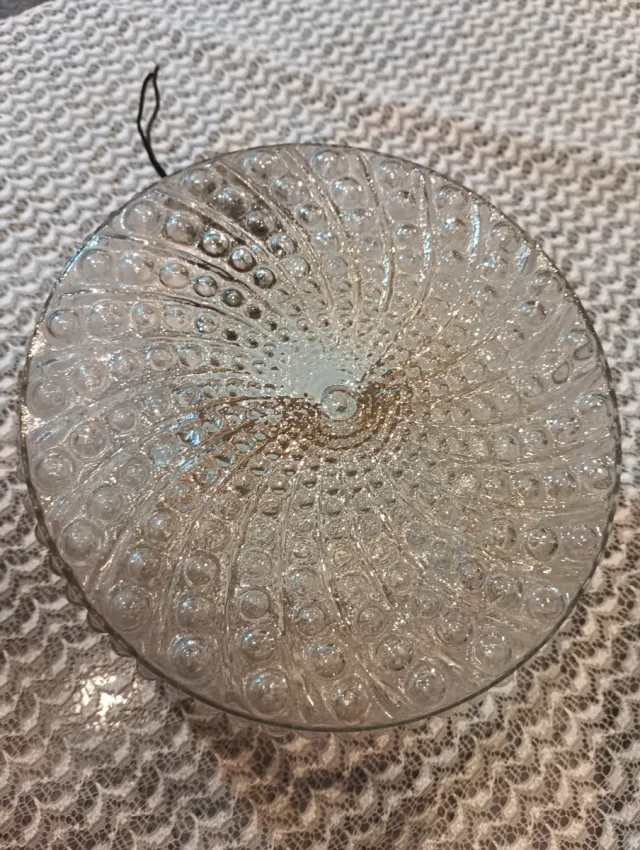 Plafón redondo antiguo de cristal ymetal