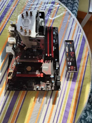 Placa Base MSI Z270 + CPU i7 6700k y Dicipsdor CPU