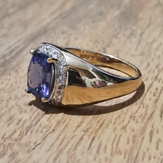 Anillo de Oro Tanzanita y Diamantes