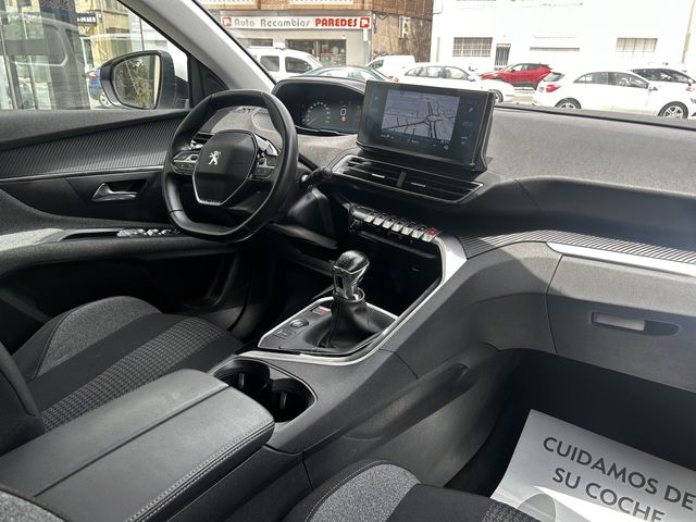 PEUGEOT 3008 Allure 1.5 HDI 130 CV – 2021 – Manual
