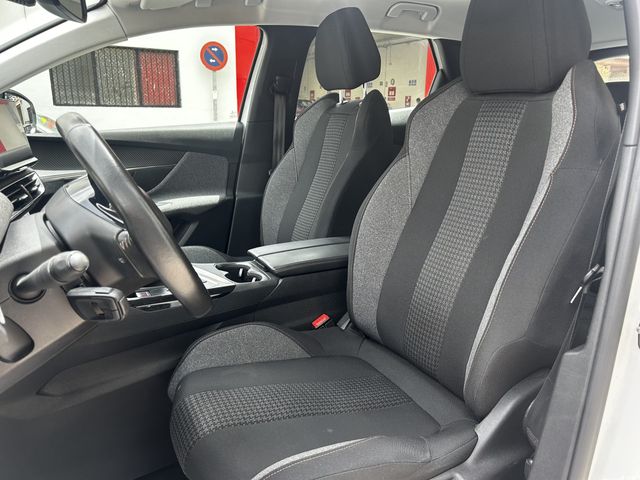 PEUGEOT 3008 Allure 1.5 HDI 130 CV – 2021 – Manual
