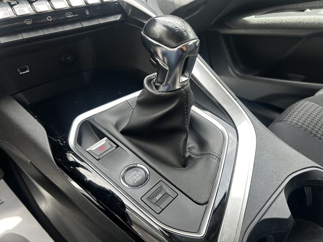 PEUGEOT 3008 Allure 1.5 HDI 130 CV – 2021 – Manual