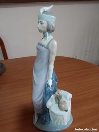 Lladro Figura Porcelana Mujer Años 20