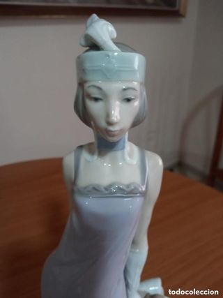 Lladro Figura Porcelana Mujer Años 20