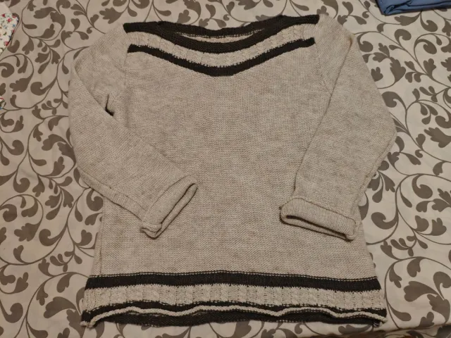 Jersey beige con rayas marrones