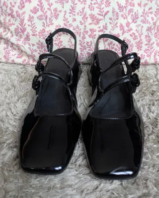 Zapatos Stradivarius charol T.39