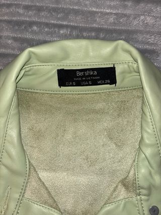 Chaqueta Bershka verde Talla S