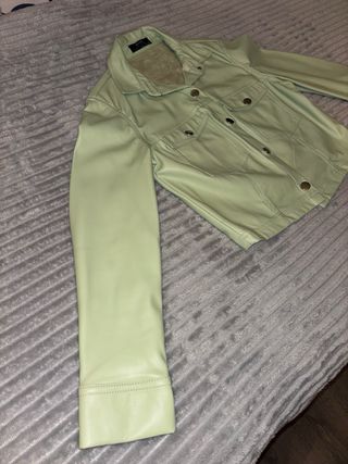 Chaqueta Bershka verde Talla S