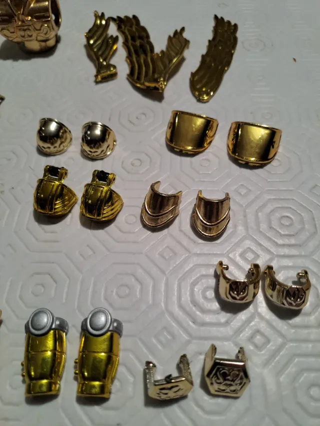 Accesorios Armaduras Caballeros del Zodiaco