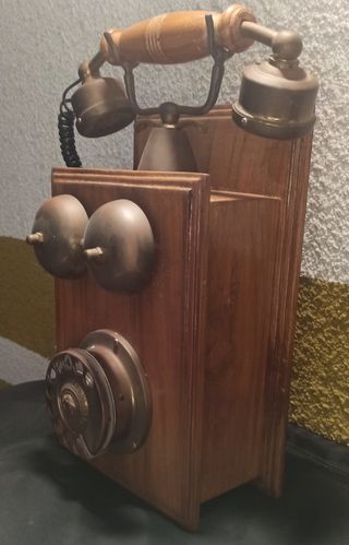 Réplica Teléfono Antiguo Pared Madera y Bronce