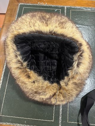 Gorro de pelo de lobo