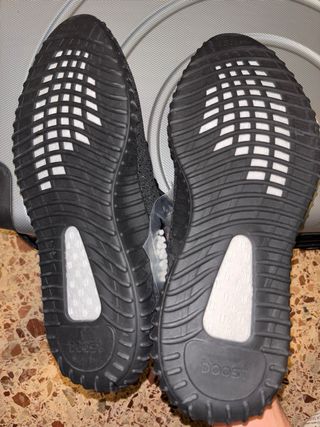 Zapatillas Adidas Yeezy Boost 350 V2 Negra 