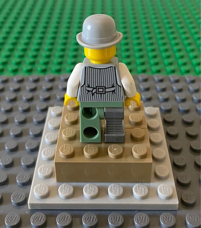 Minifigura Lego Monsters Fighters - Doctor Rodney 