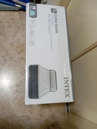 Cama de aire Intex con cabecero nueva