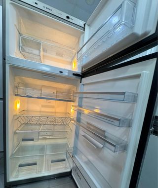 NEVERA 2 PUERTAS BOSCH NO FROST EN INOX 70CM