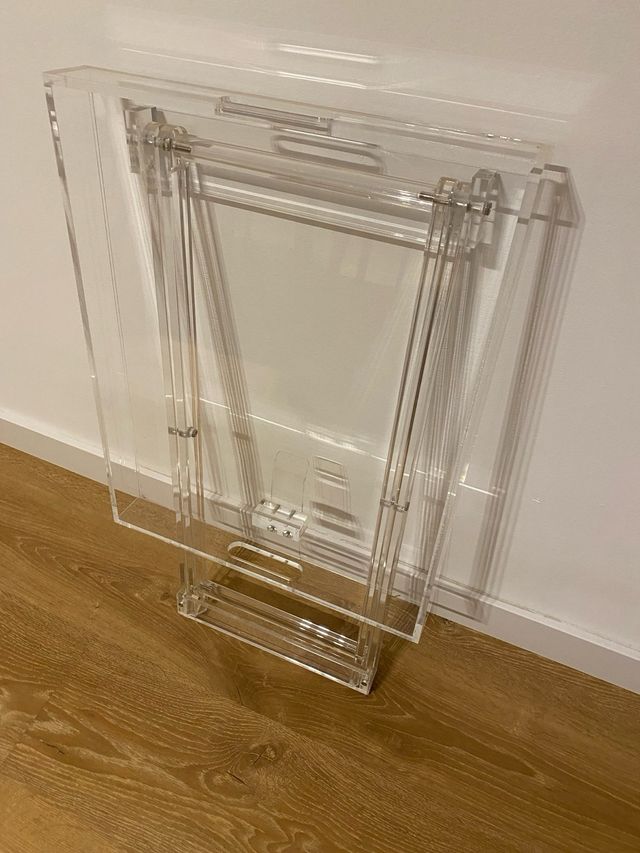 Mesita plegable Zara Home.