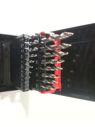 Estuche brocas escalonadas metal