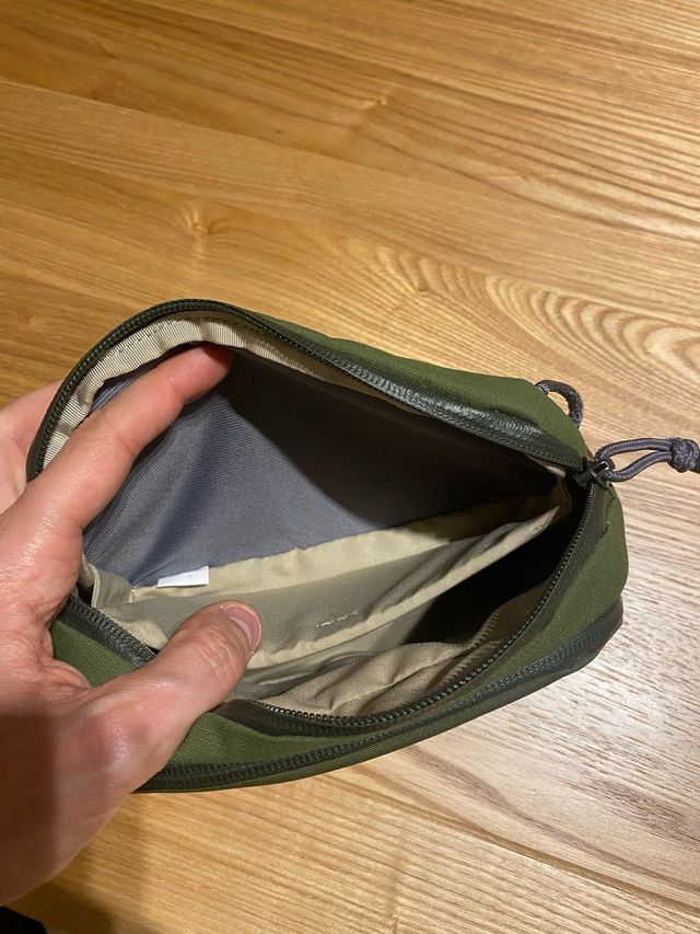 Nuova borsa da toilette verde Bellroy