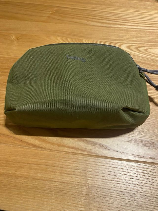 Nuova borsa da toilette verde Bellroy