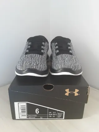 Zapatillas Under Armour Talla 36.5, no negocio 