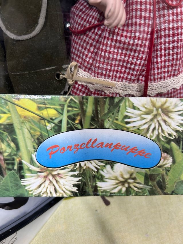 Muñecos tiroleses de porcelana