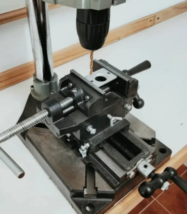 Morsetto a movimento incrociato