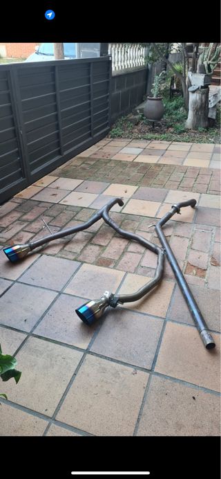 Sistema de escape deportivo