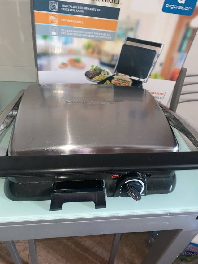 Aigostar 4-Slice Panini Grill 2000W