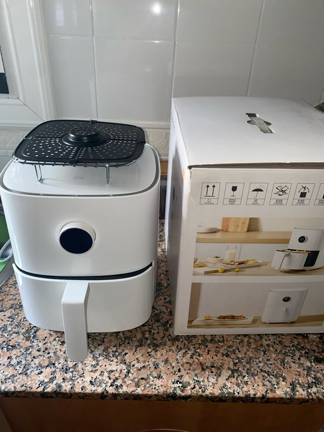 Freidora de aire blanca