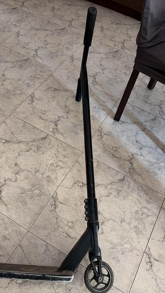 Scooter Freestyle Striker Gravis