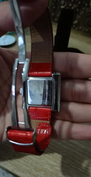 Reloj Dogma Mujer Cuadrado Brillante Rojo