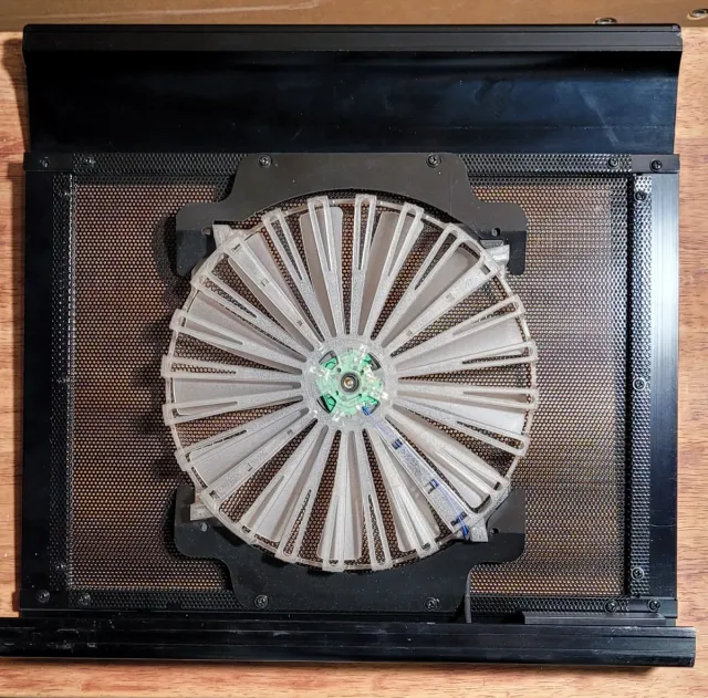 Ventilador de PC con rejilla