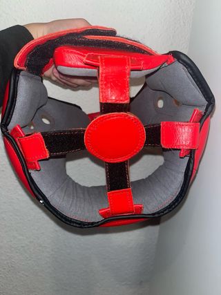 Casco de boxeo STING rojo talla S