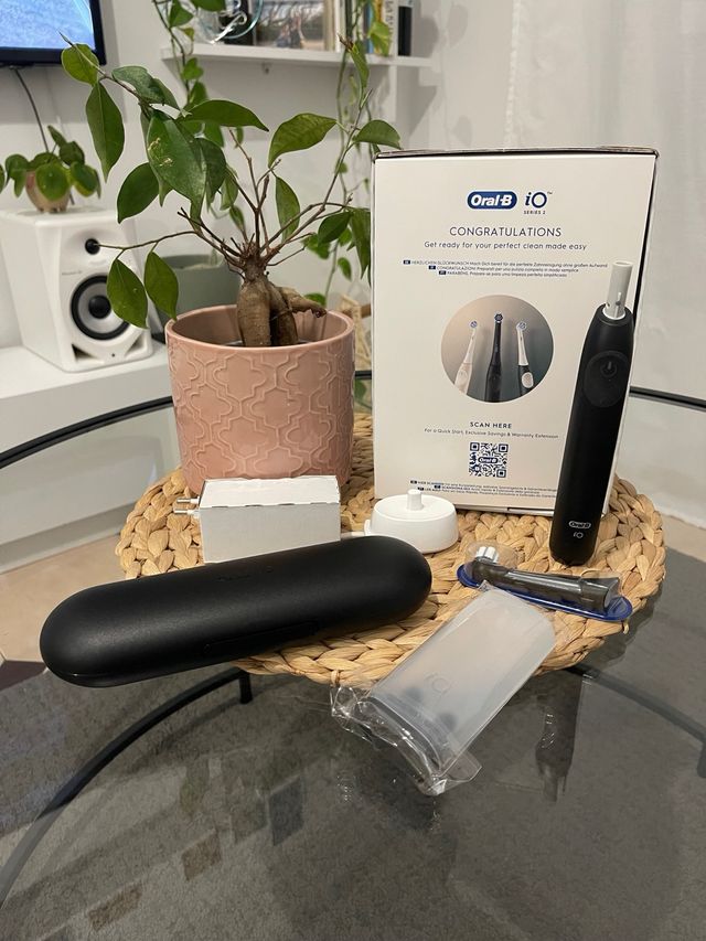 Cepillo Dental Eléctrico Oral-B iO Serie 2