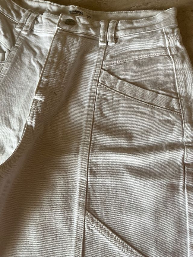 Vaqueros Pull&Bear blancos