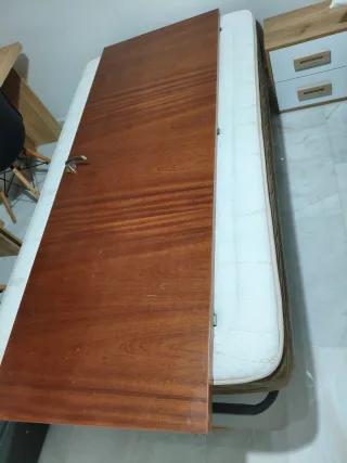 Puerta de madera de roble con jambas