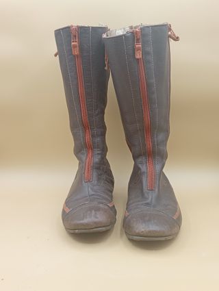 Botas de cuero con cremallera