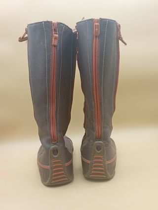 Botas de cuero con cremallera