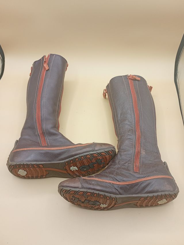 Botas de cuero con cremallera