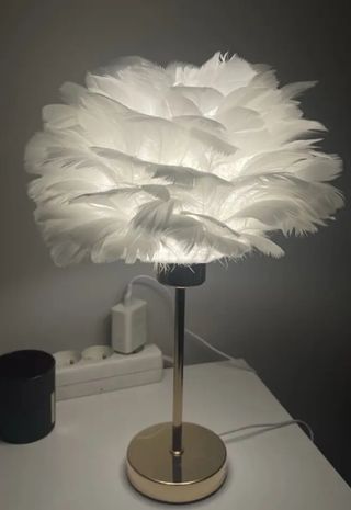 Lampada piume artificiali