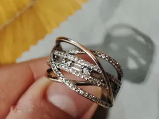 Anillo plata brillantes diseño cruzado