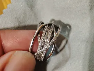 Anillo plata brillantes diseño cruzado