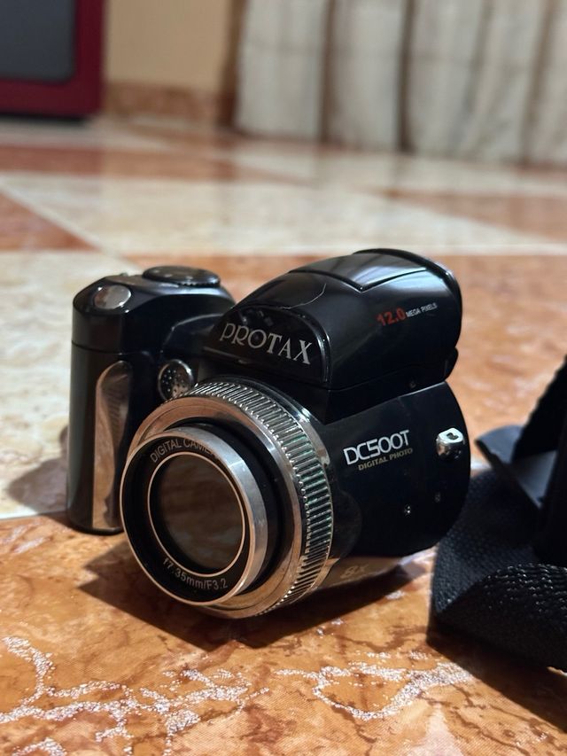 Cámara digital PROTAX DC500