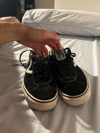 Zapatillas Vans Negras y Blancas