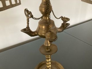 Lámpara de aceite antigua de bronce