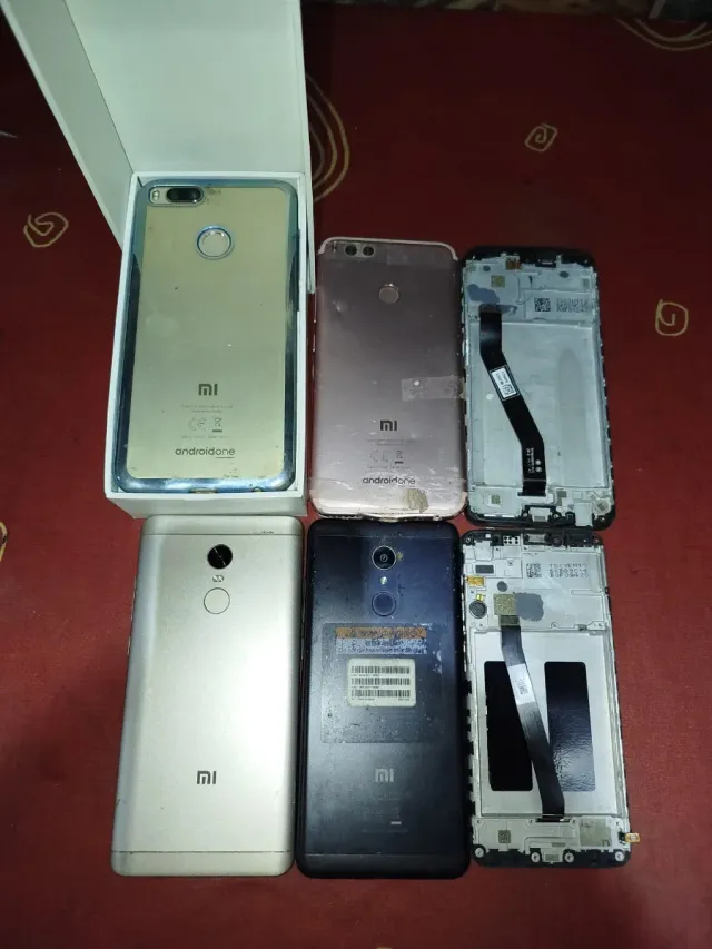 Lote Xiaomi para piezas (oro, plata)