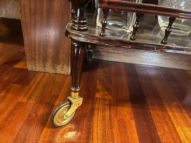 Carrito camarera madera