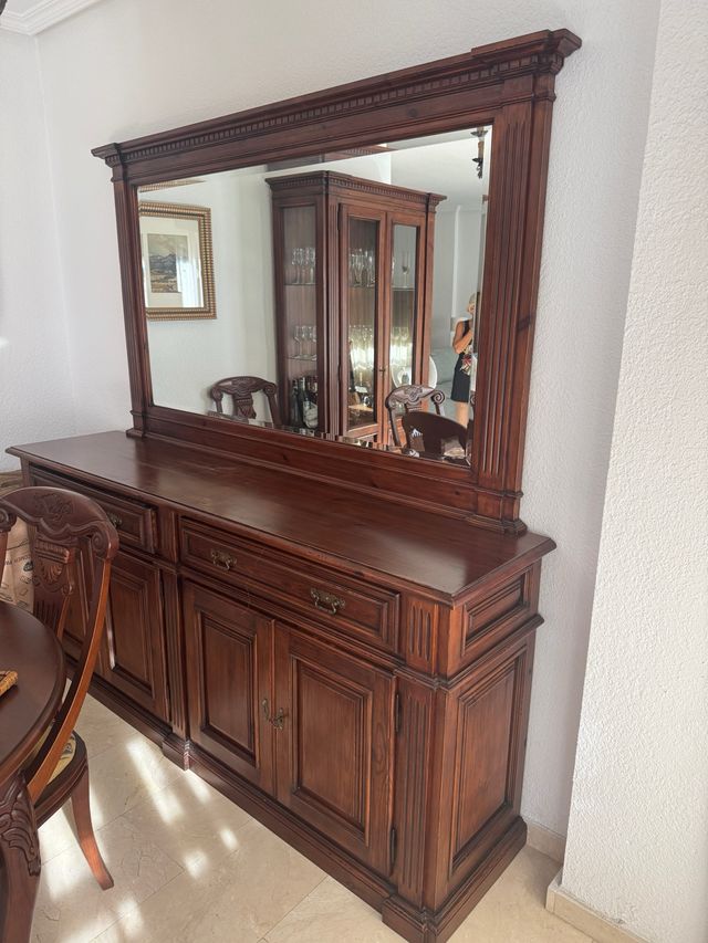 Aparador madera maciza con espejo clásico