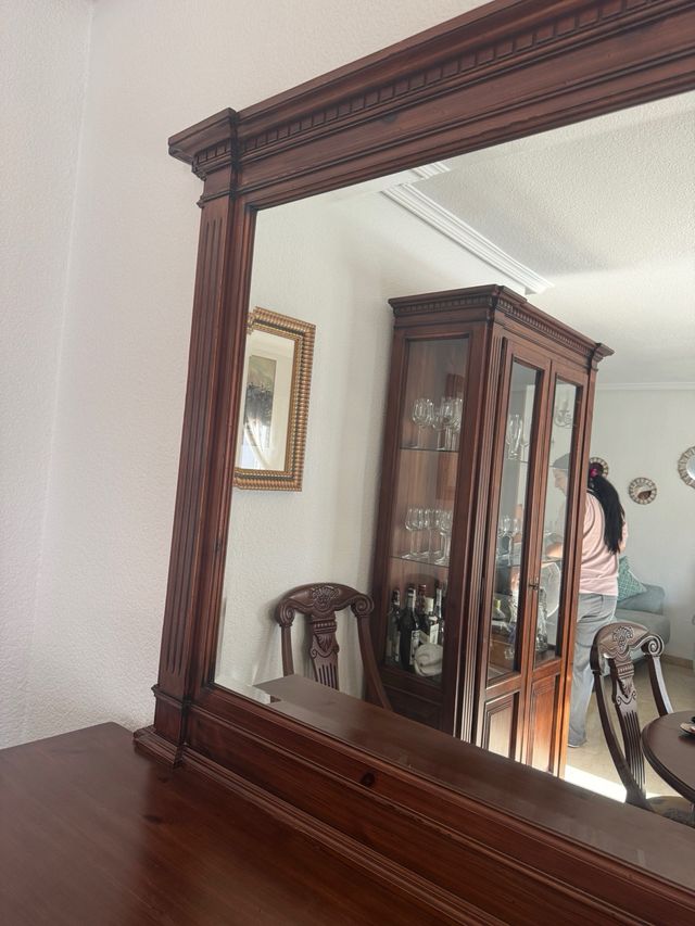 Aparador madera maciza con espejo clásico